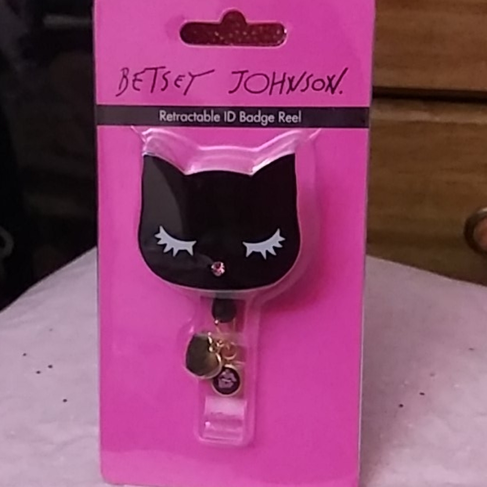 Retractable ID Badge reel